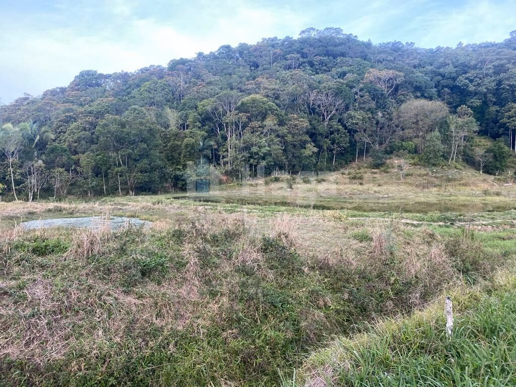 Terreno de 2.400 m² em Nova Trento, SC