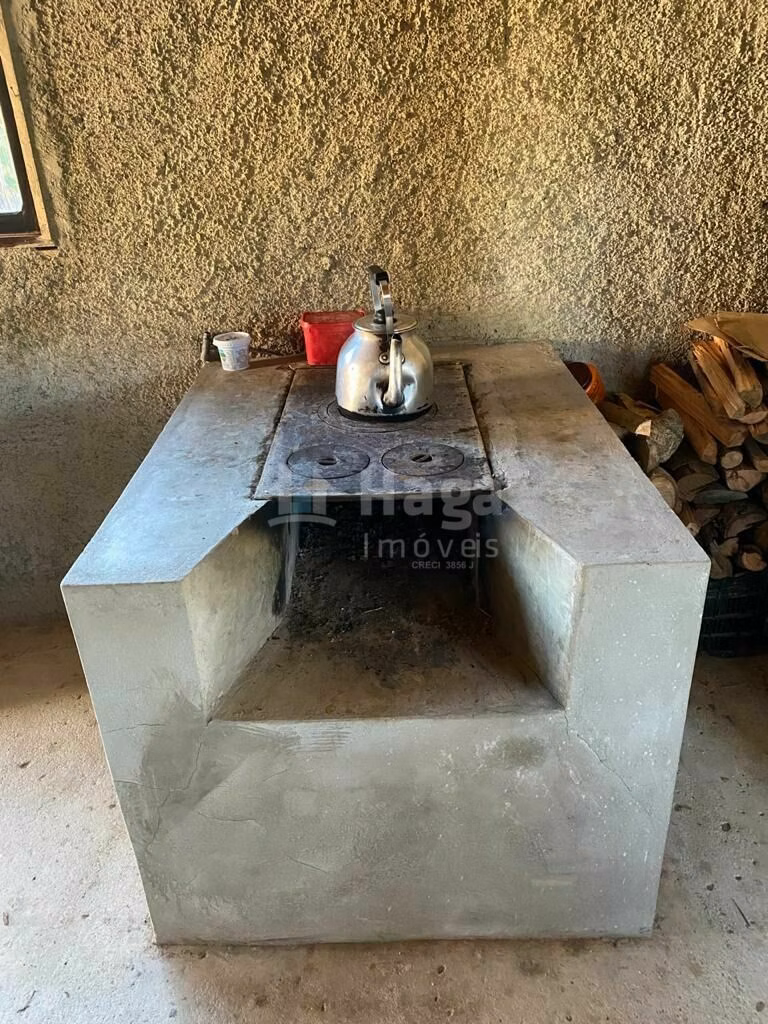 Chácara de 1.800 m² em Canelinha, SC