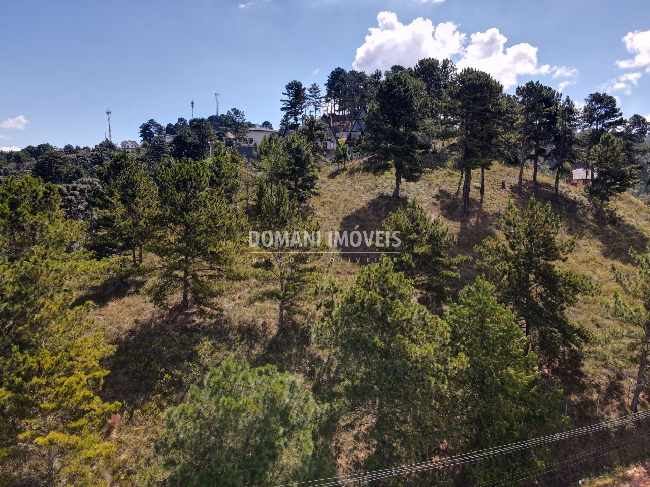 Terreno de 1.460 m² em Campos do Jordão, SP