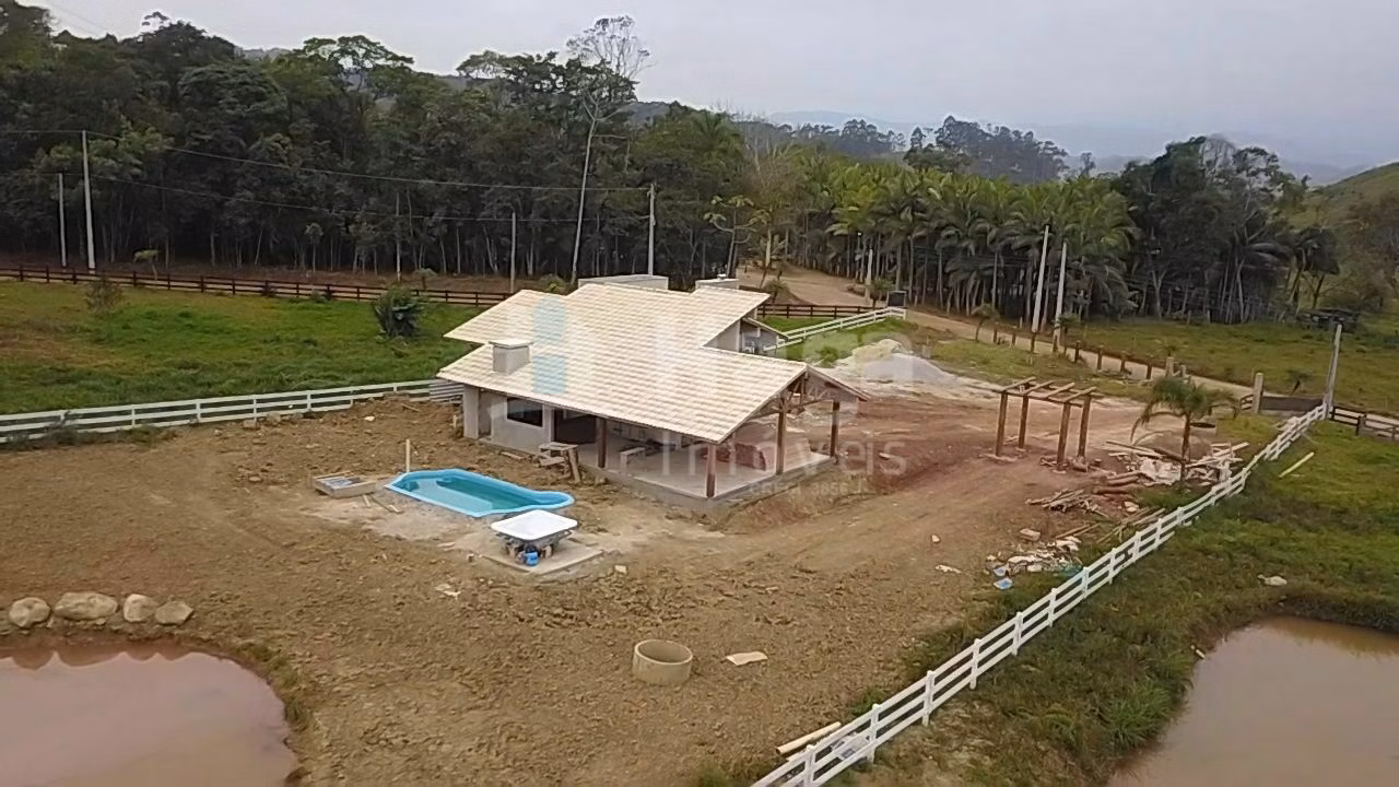 Chácara de 2.490 m² em Canelinha, SC