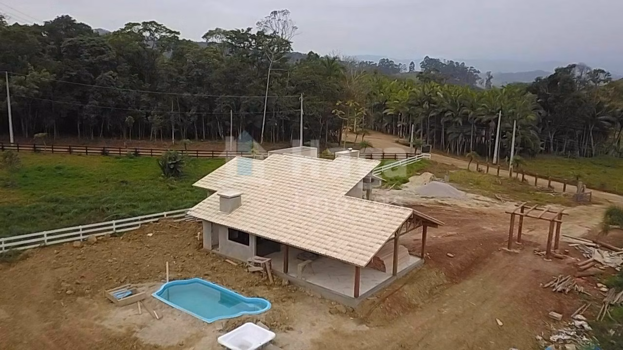 Chácara de 2.490 m² em Canelinha, SC