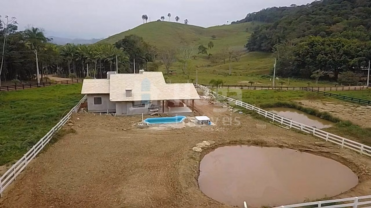 Chácara de 2.490 m² em Canelinha, SC