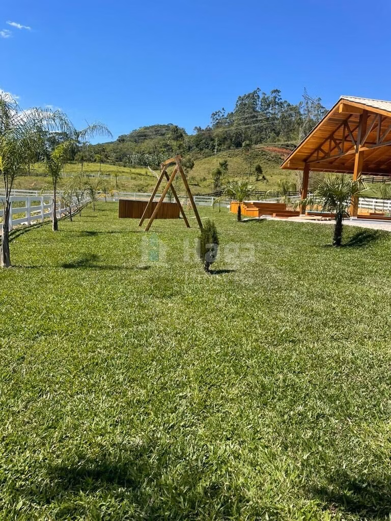 Chácara de 2.490 m² em Canelinha, SC