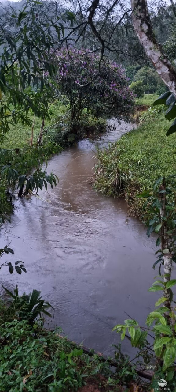 Sítio de 4 ha em São José dos Campos, SP