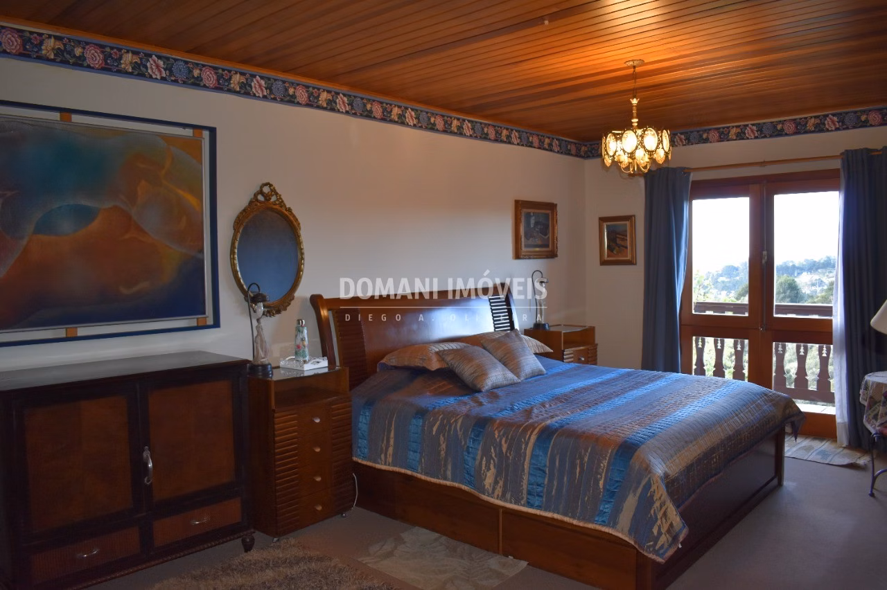 Casa de 1.510 m² em Campos do Jordão, SP