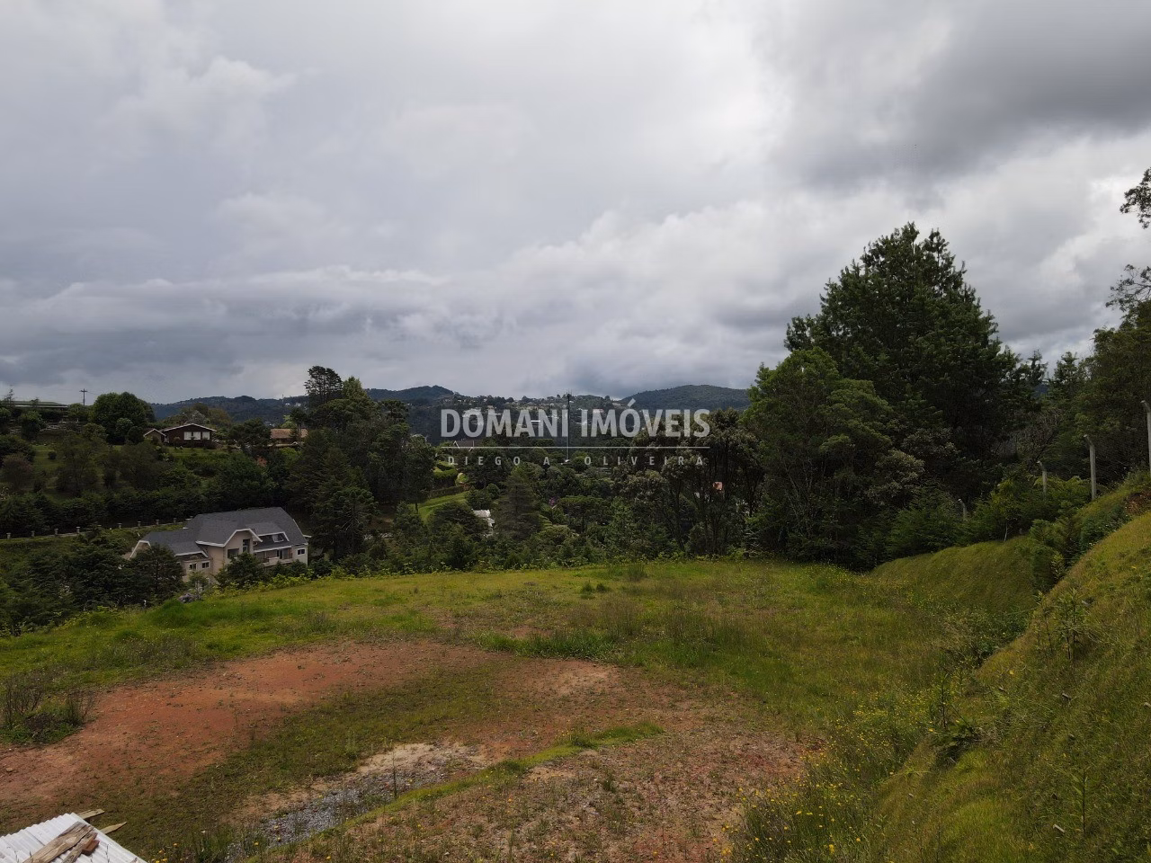 Terreno de 5.500 m² em Campos do Jordão, SP