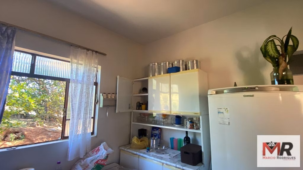 Sítio de 4 ha em Inconfidentes, MG