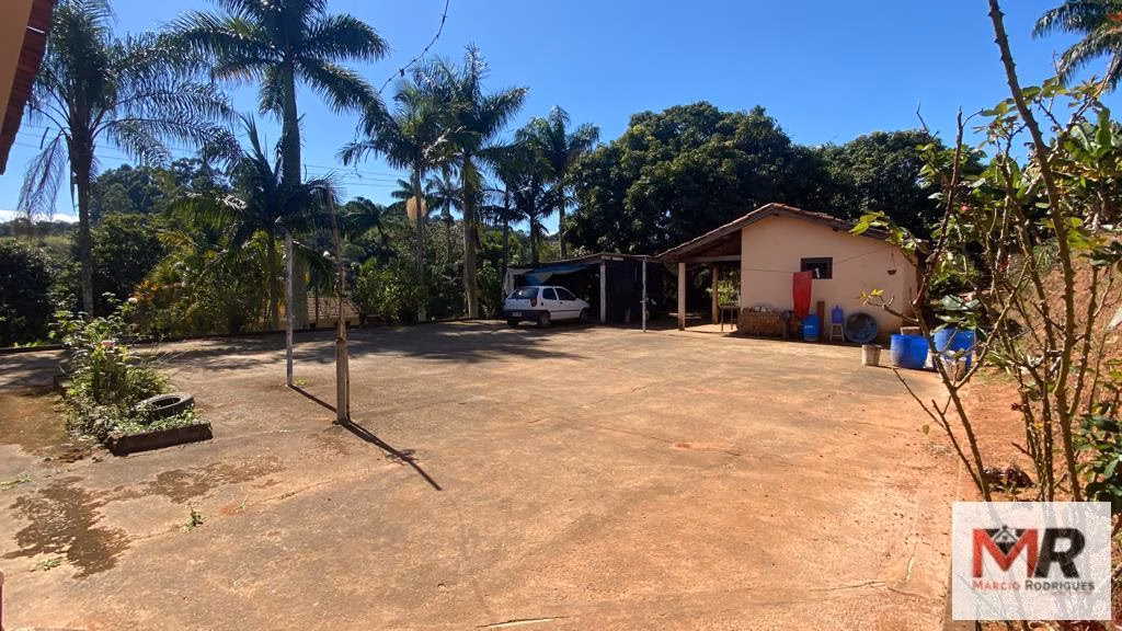 Sítio de 4 ha em Inconfidentes, MG