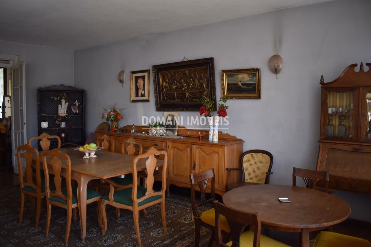 Casa de 1.050 m² em Campos do Jordão, SP