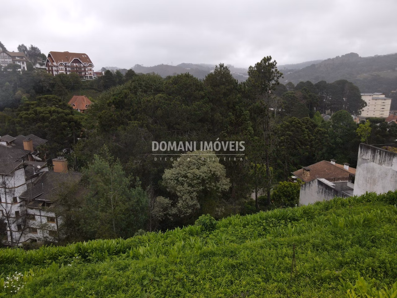 Terreno de 1.150 m² em Campos do Jordão, SP