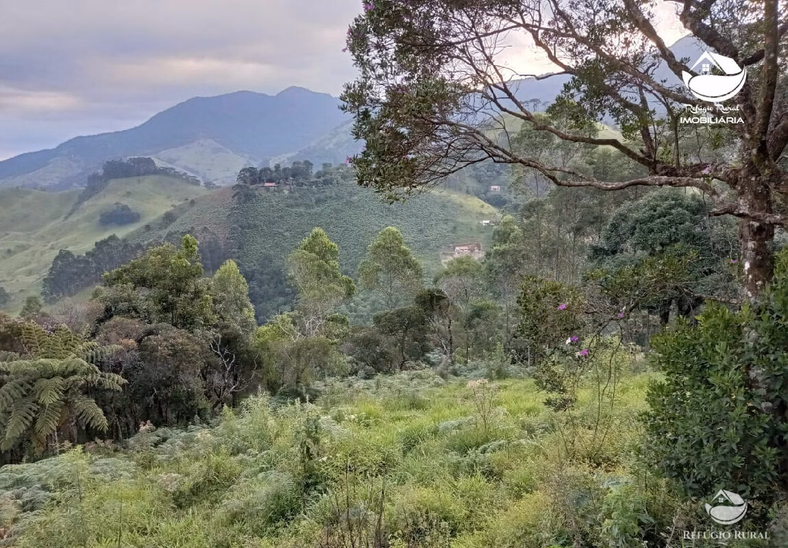 Small farm of 10 acres in São José dos Campos, SP, Brazil