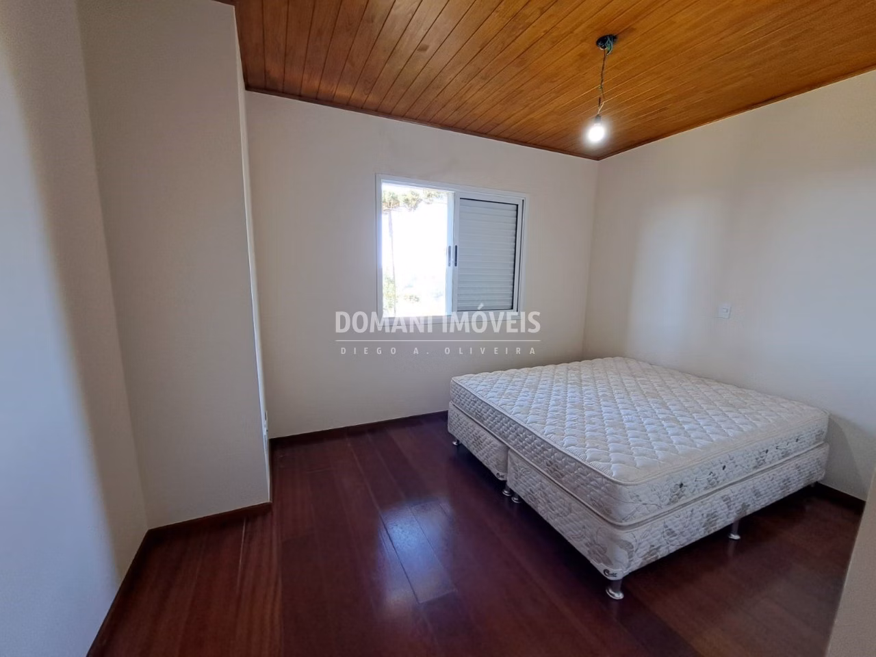 Casa de 1.140 m² em Campos do Jordão, SP