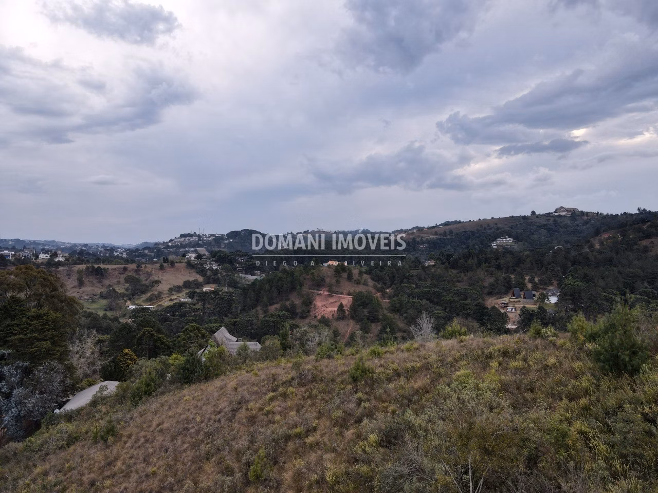 Terreno de 3.690 m² em Campos do Jordão, SP