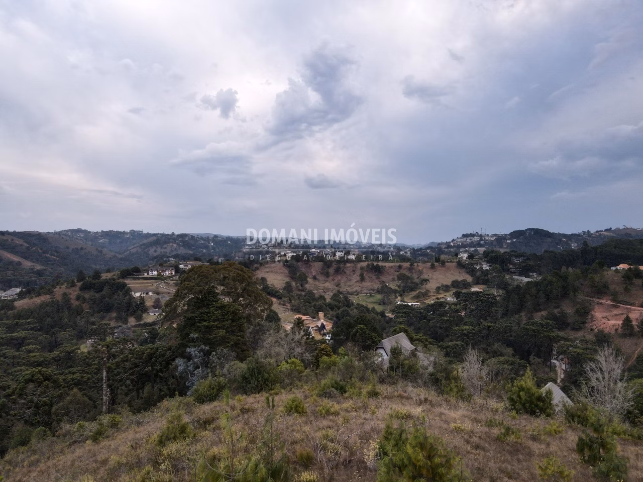 Terreno de 3.690 m² em Campos do Jordão, SP
