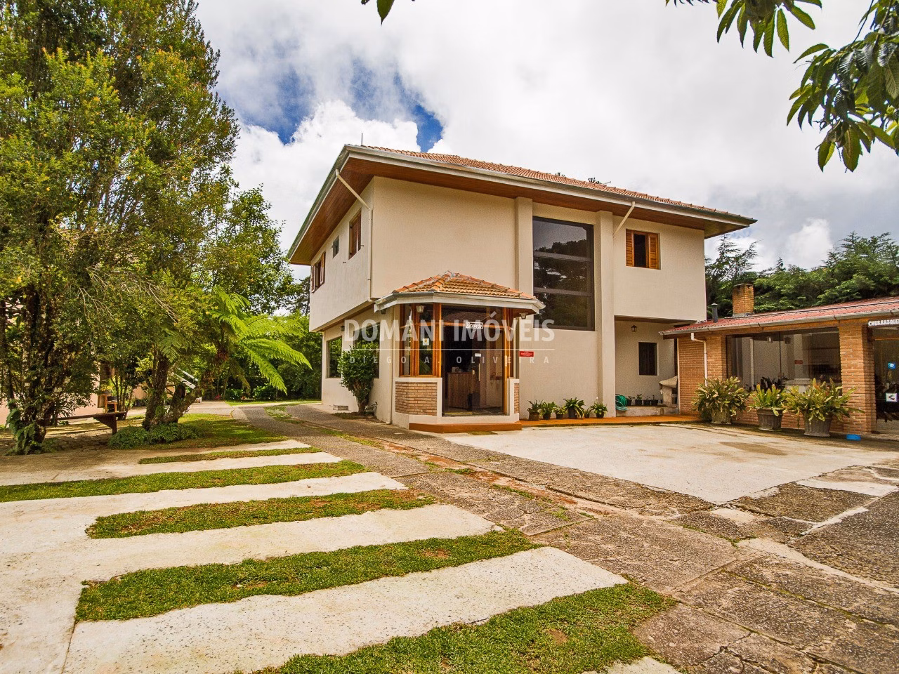 Lodging of 3,000 m² in Campos do Jordão, SP, Brazil