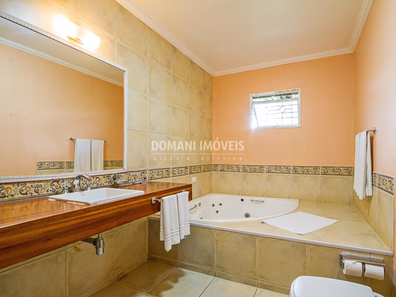 Lodging of 3,000 m² in Campos do Jordão, SP, Brazil