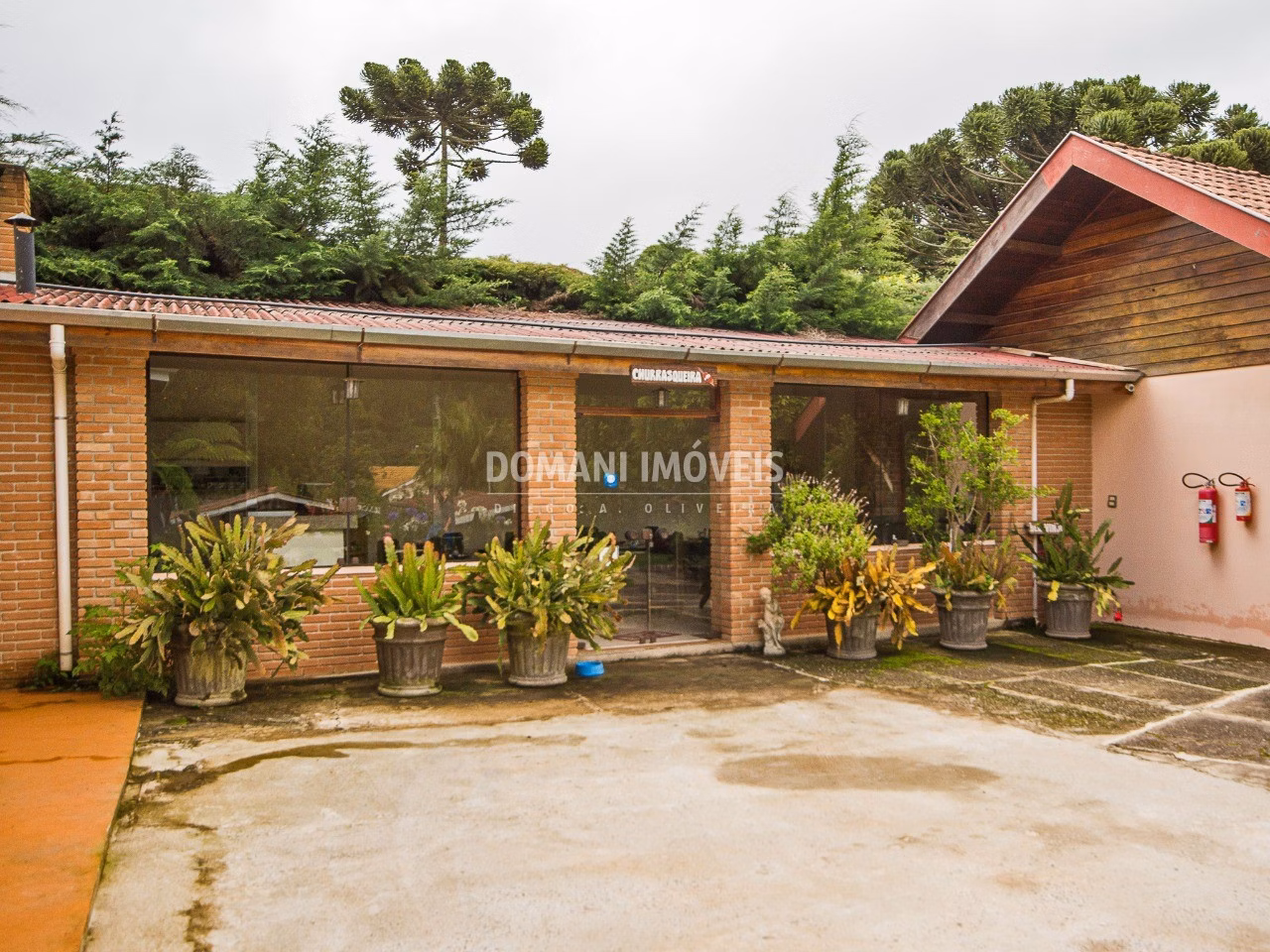 Lodging of 3,000 m² in Campos do Jordão, SP, Brazil