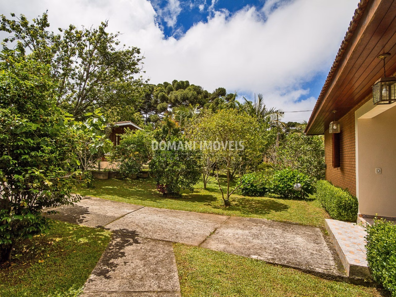 Lodging of 3,000 m² in Campos do Jordão, SP, Brazil