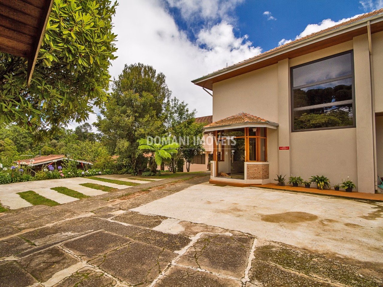 Lodging of 3,000 m² in Campos do Jordão, SP, Brazil