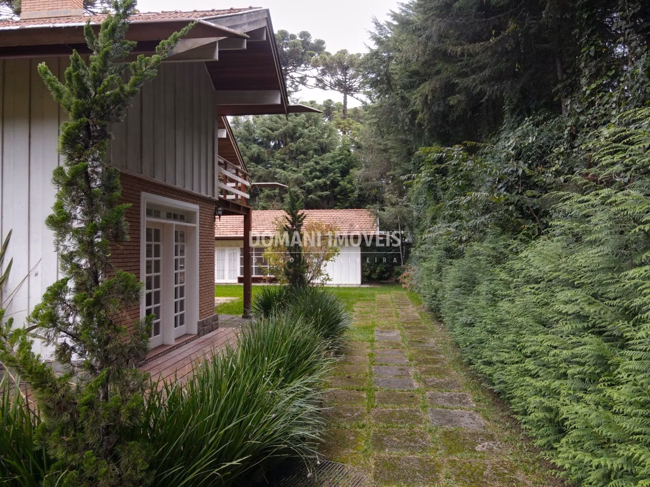 Casa de 1.150 m² em Campos do Jordão, SP