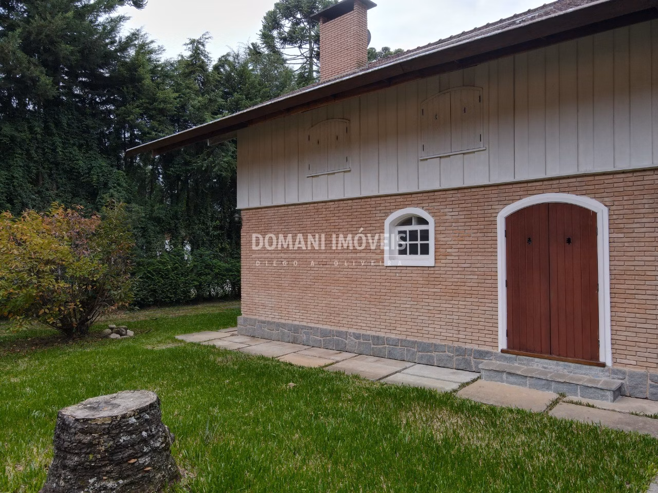 Casa de 1.150 m² em Campos do Jordão, SP