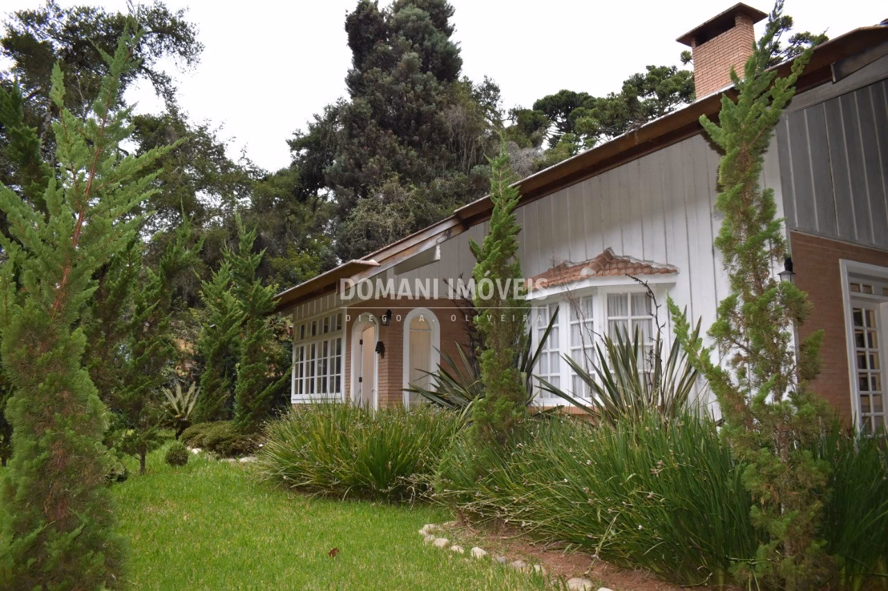 Casa de 1.150 m² em Campos do Jordão, SP
