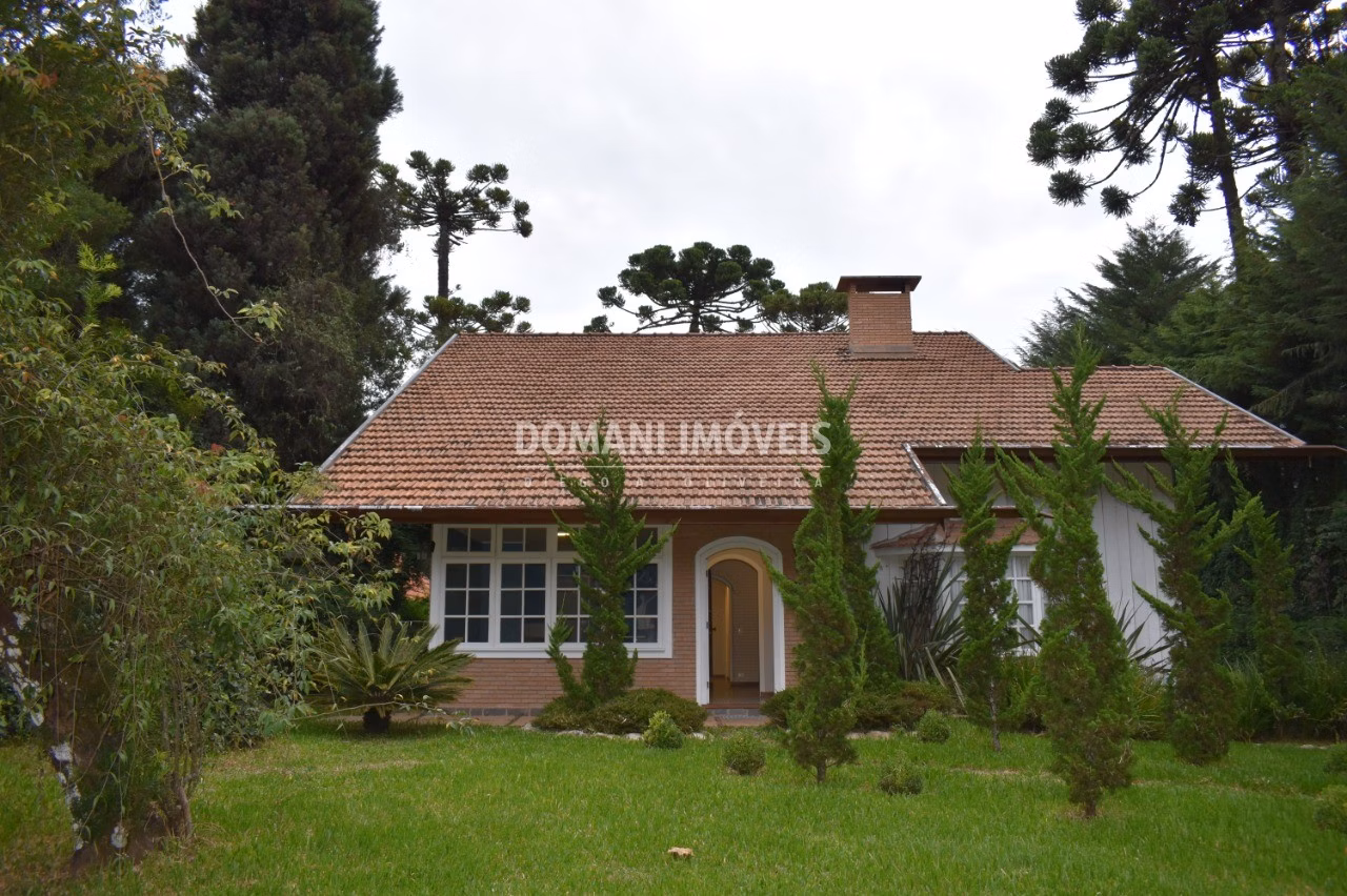 Casa de 1.150 m² em Campos do Jordão, SP