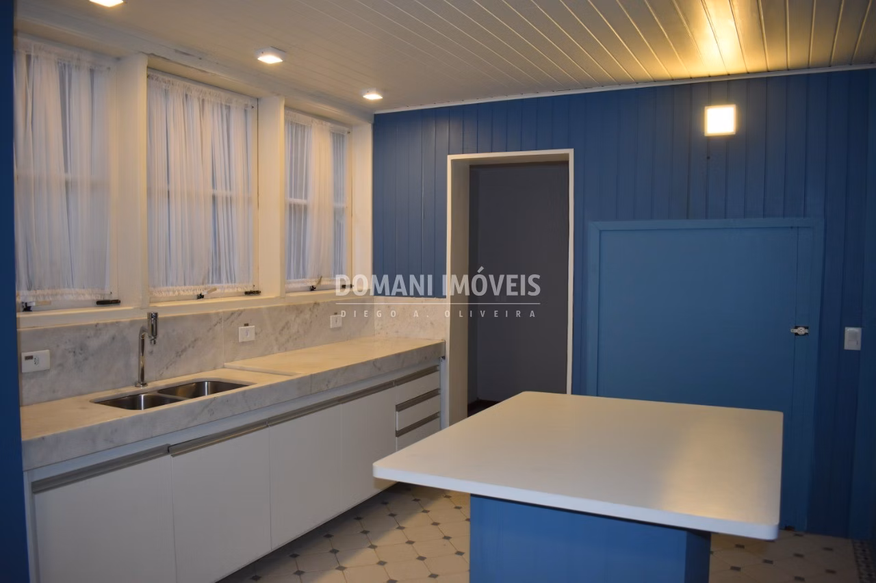 Casa de 1.150 m² em Campos do Jordão, SP