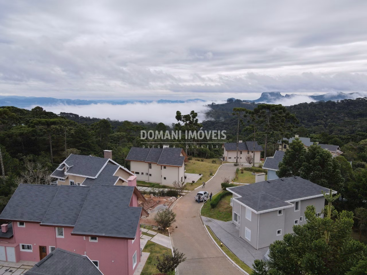Terreno de 640 m² em Campos do Jordão, SP