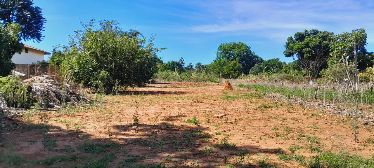 Terrain à vendre de 2 500 m² à Boituva, SP
