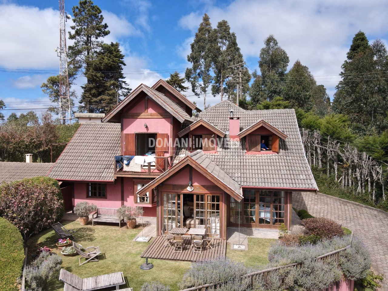 Casa de 1.000 m² em Campos do Jordão, SP