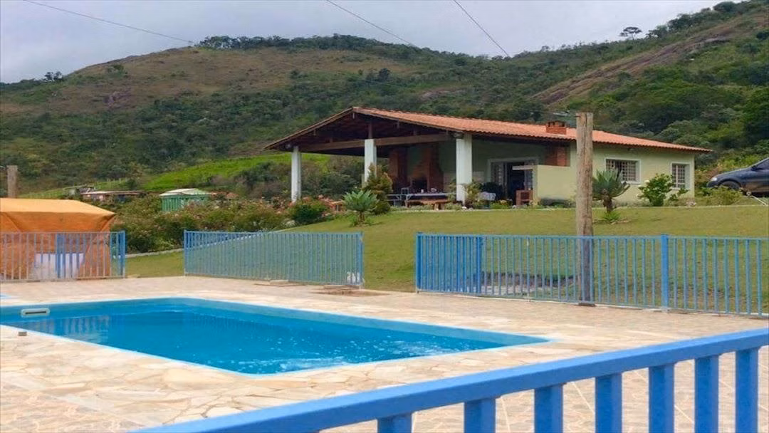 Kleiner Bauernhof zum Verkauf von 6 ha in Mogi das Cruzes, SP