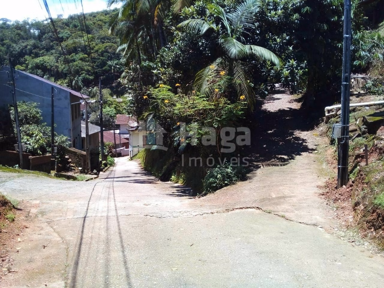 Casa de 692 m² em Brusque, SC