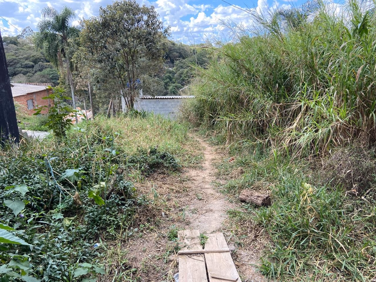 Terreno de 337 m² em Itapevi, SP