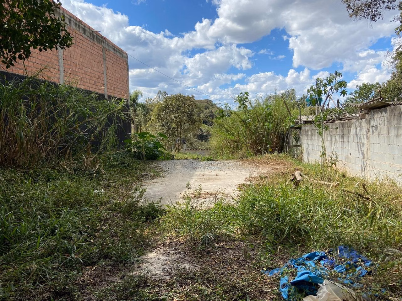 Terreno de 337 m² em Itapevi, SP