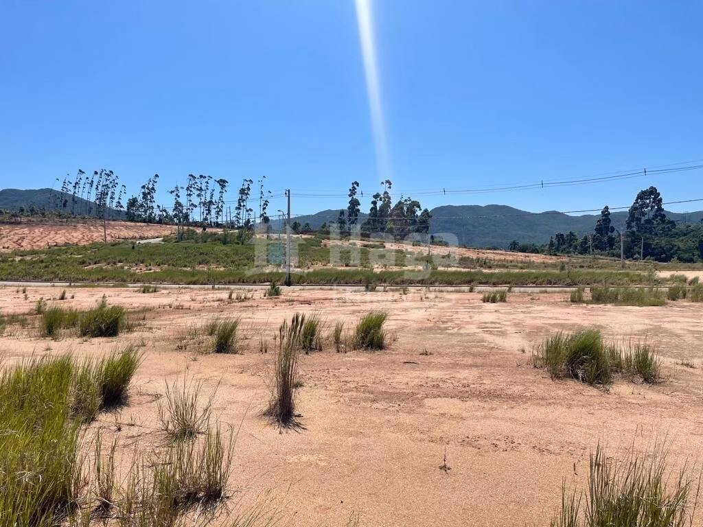 Terreno de 390 m² em Governador Celso Ramos, SC