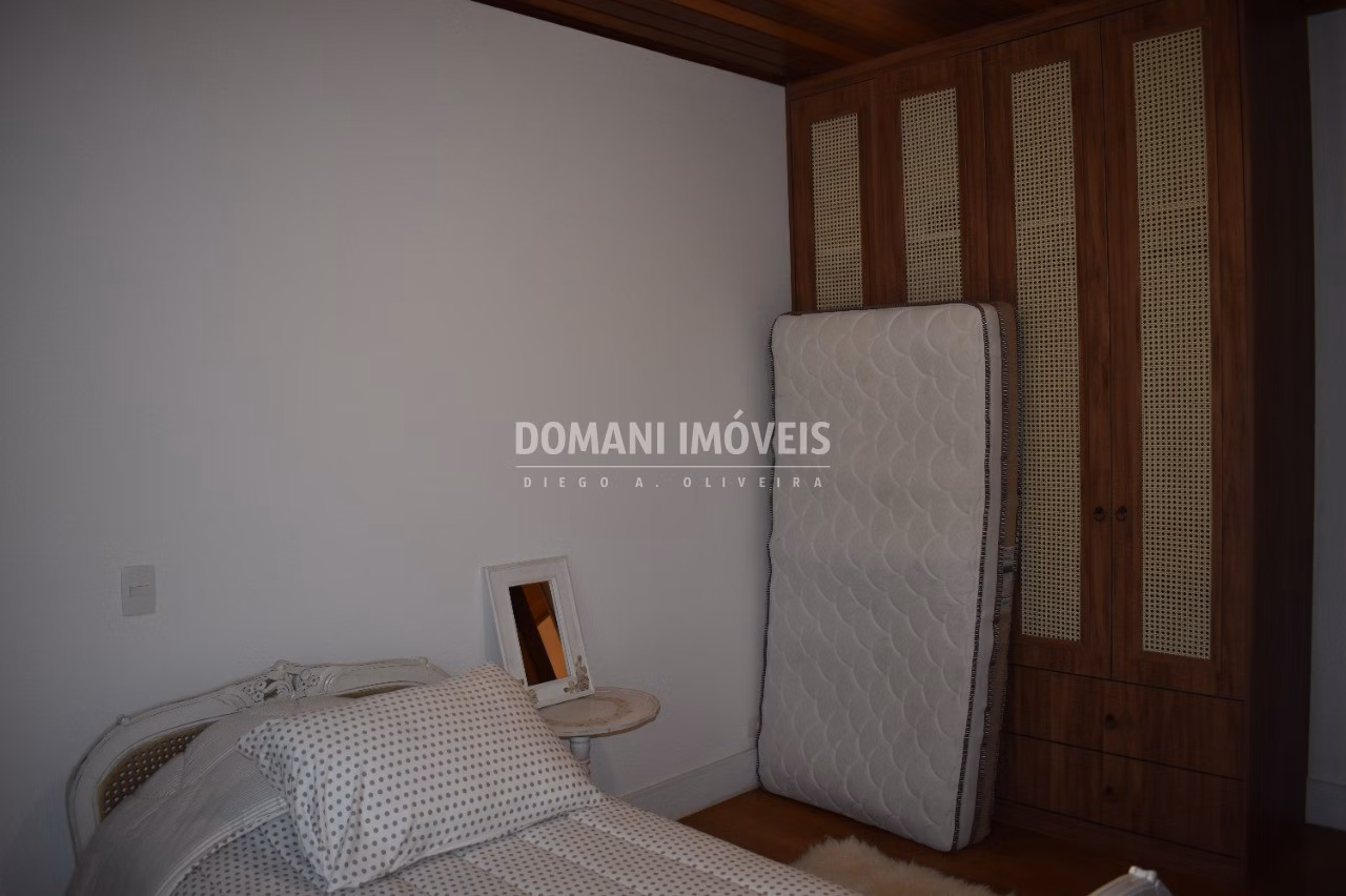 Casa de 1.940 m² em Campos do Jordão, SP
