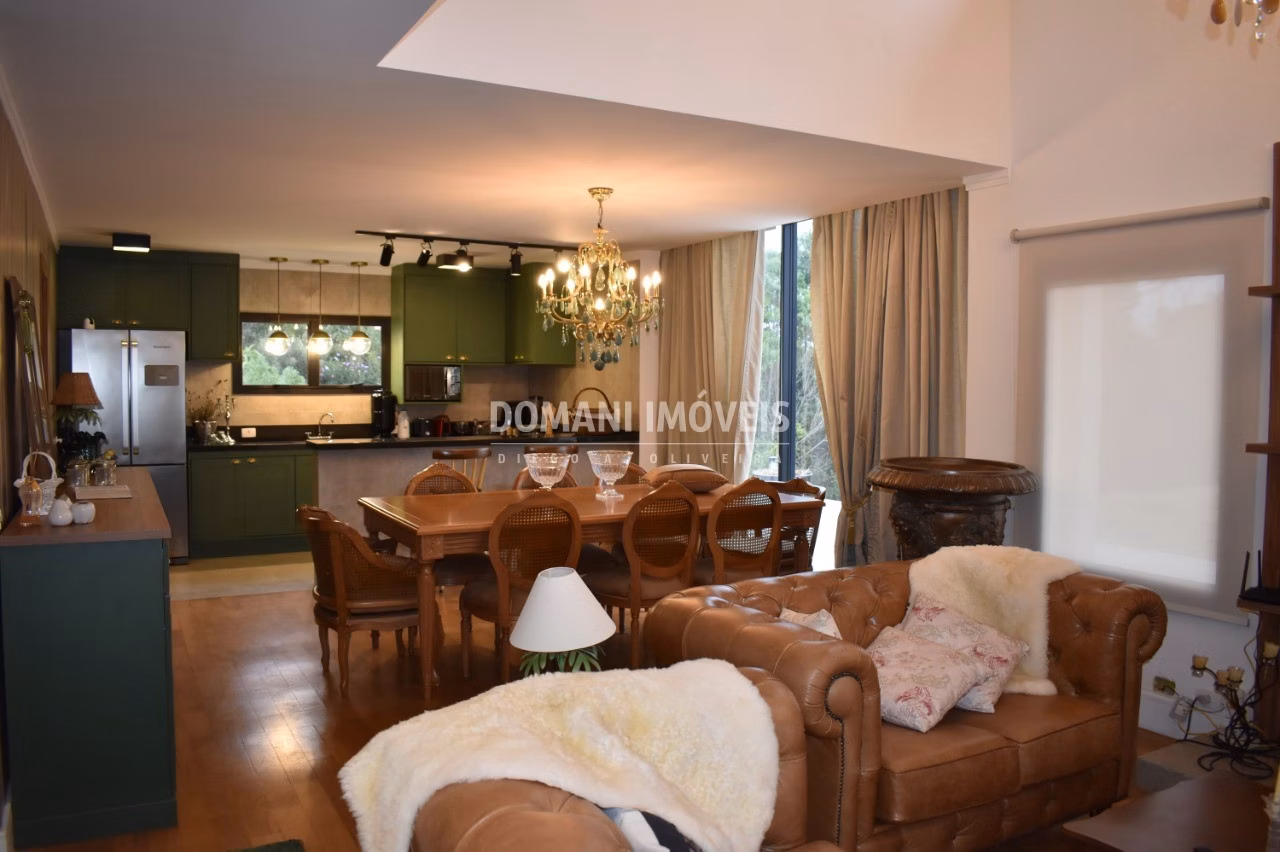 Casa de 1.940 m² em Campos do Jordão, SP