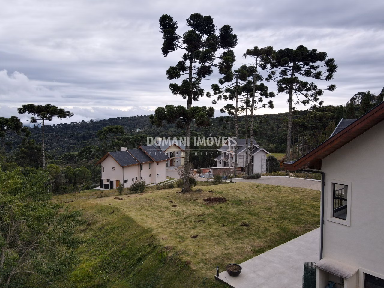 Casa de 1.940 m² em Campos do Jordão, SP