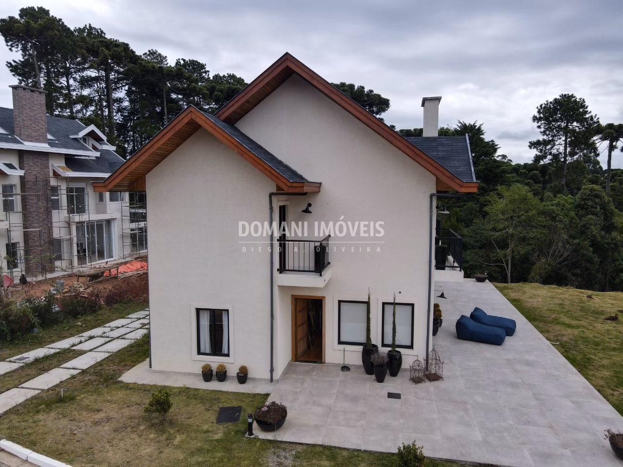 Casa de 1.940 m² em Campos do Jordão, SP