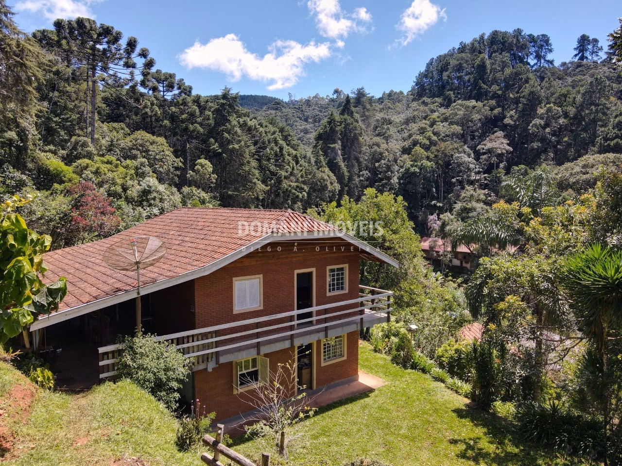 Casa de 3.950 m² em Campos do Jordão, SP