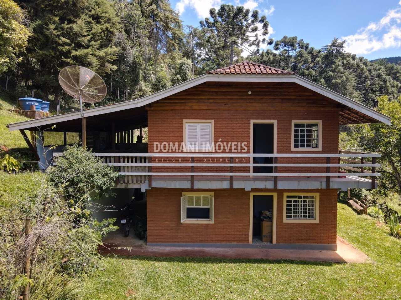 Casa de 3.950 m² em Campos do Jordão, SP