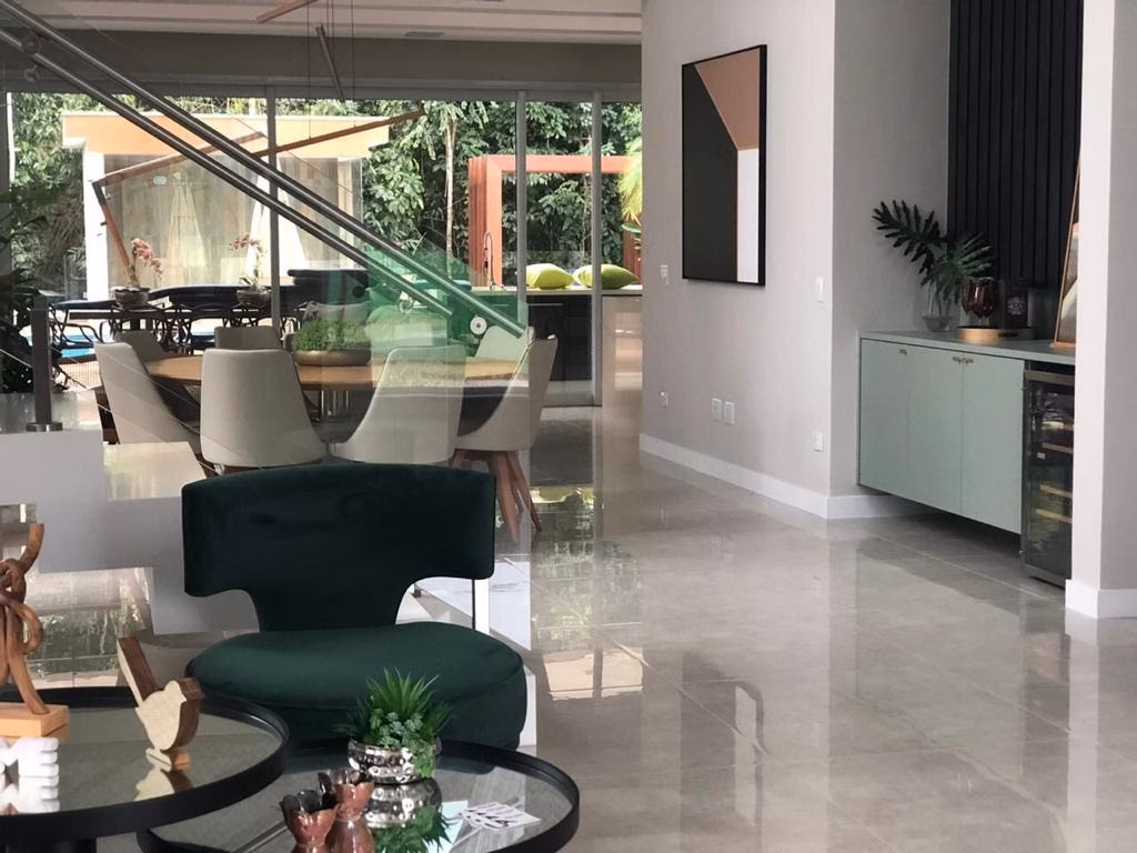 Casa de 735 m² em Bertioga, SP