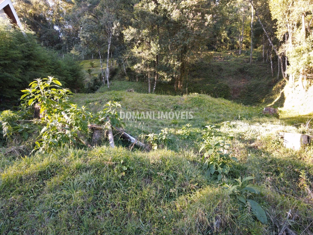 Terreno de 1.110 m² em Campos do Jordão, SP