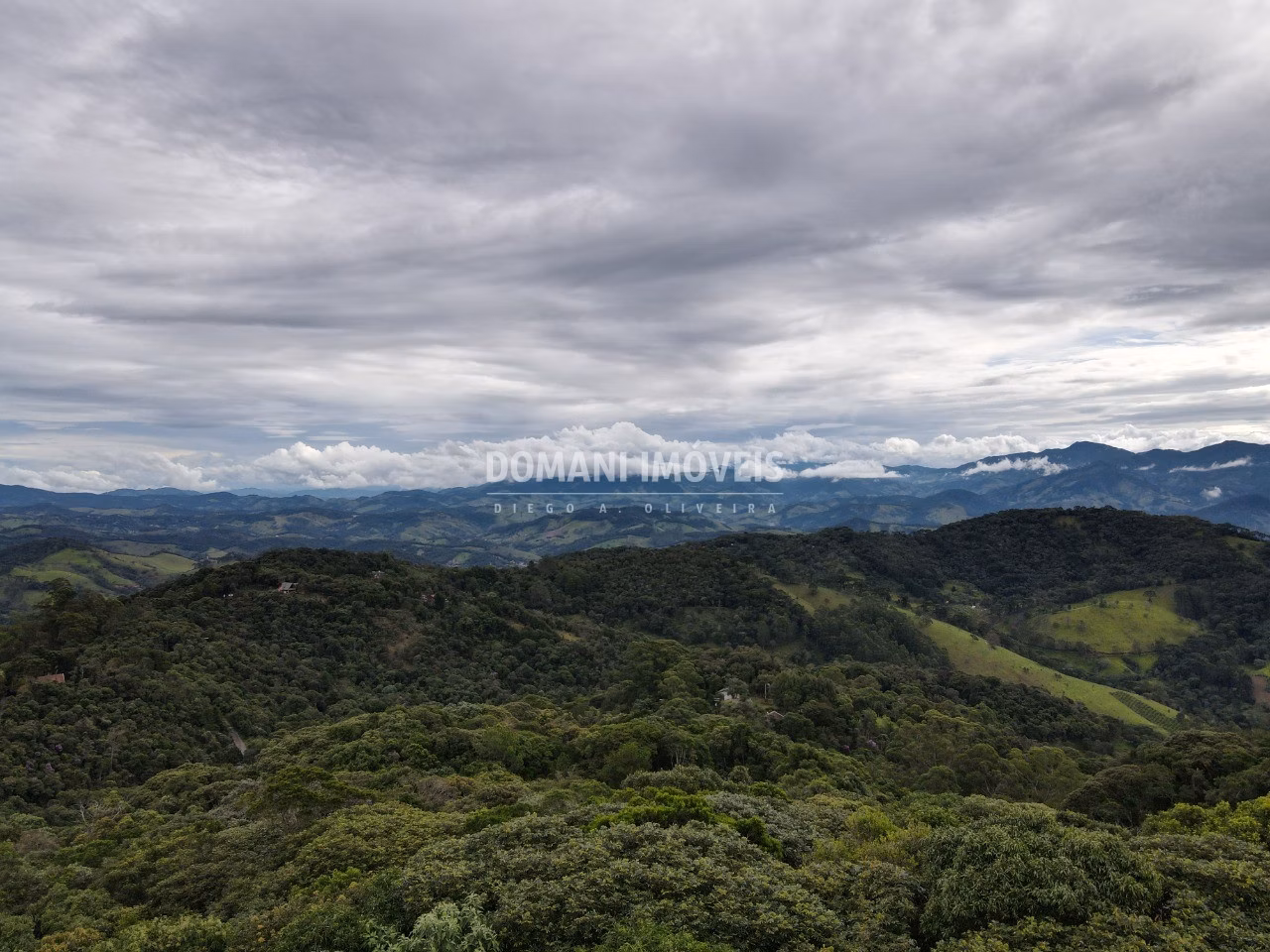 Terreno de 2.520 m² em Campos do Jordão, SP