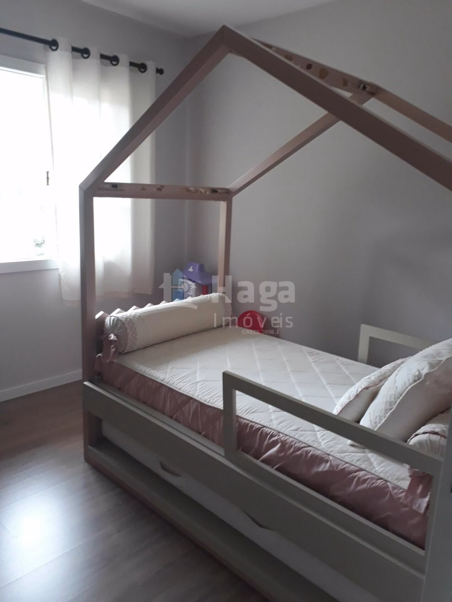 Casa de 1.262 m² em Brusque, SC