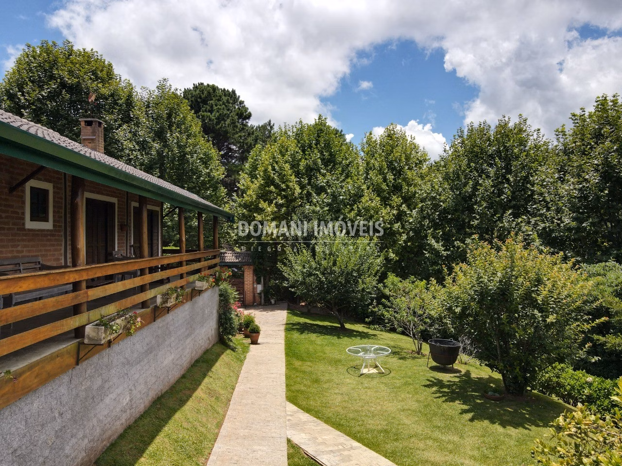 Casa de 1.010 m² em Campos do Jordão, SP