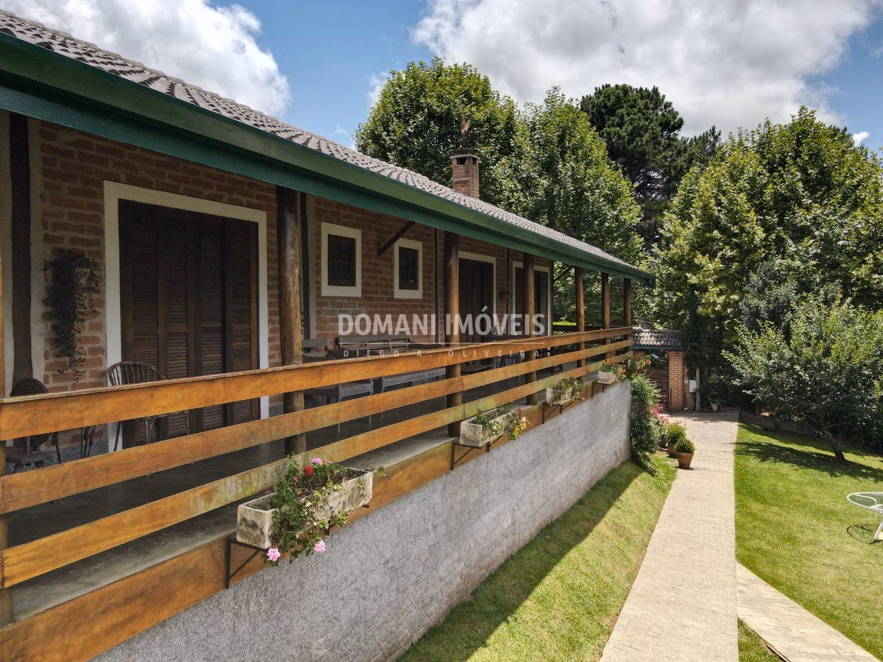 Casa de 1.010 m² em Campos do Jordão, SP