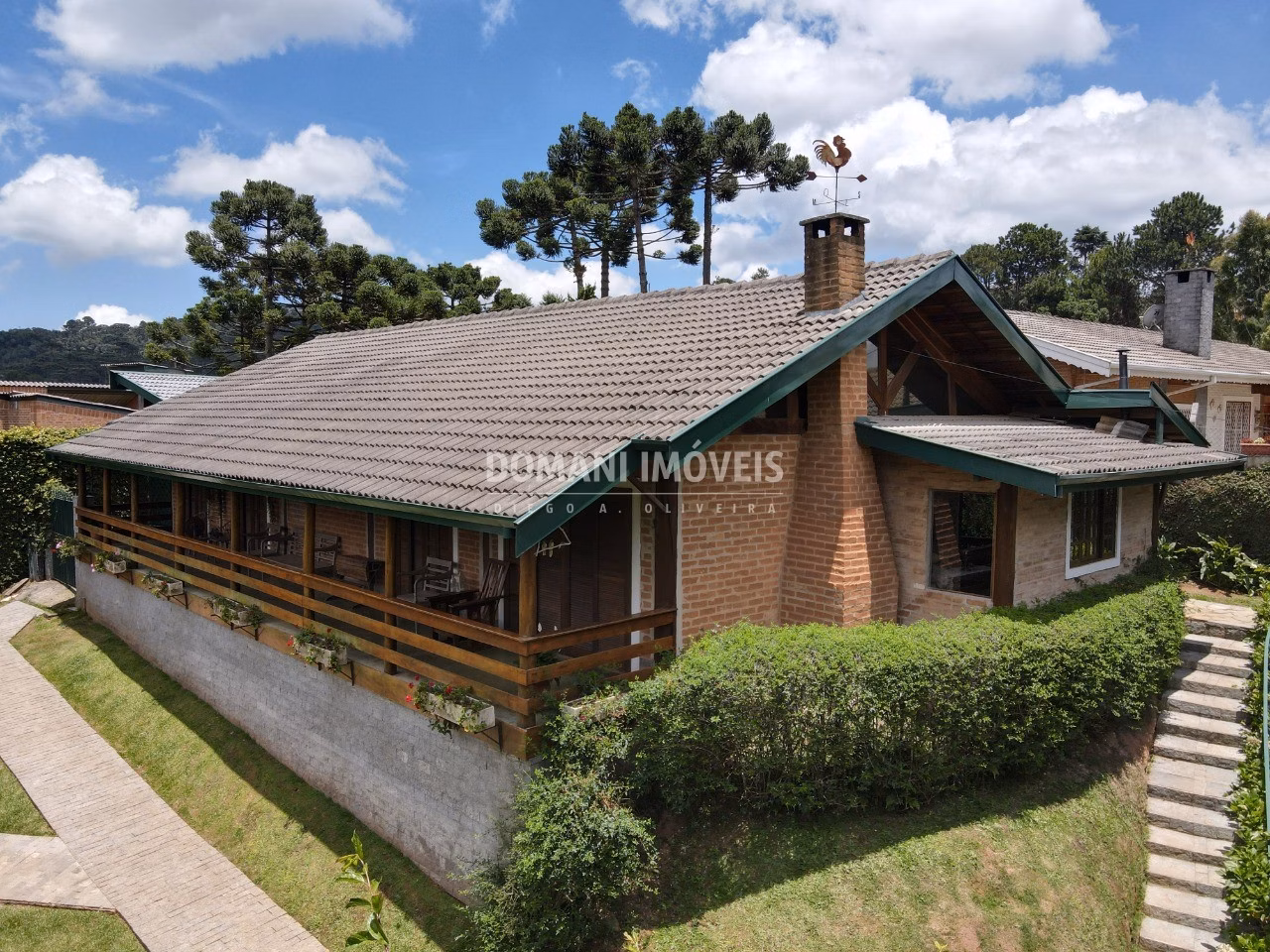 Casa de 1.010 m² em Campos do Jordão, SP
