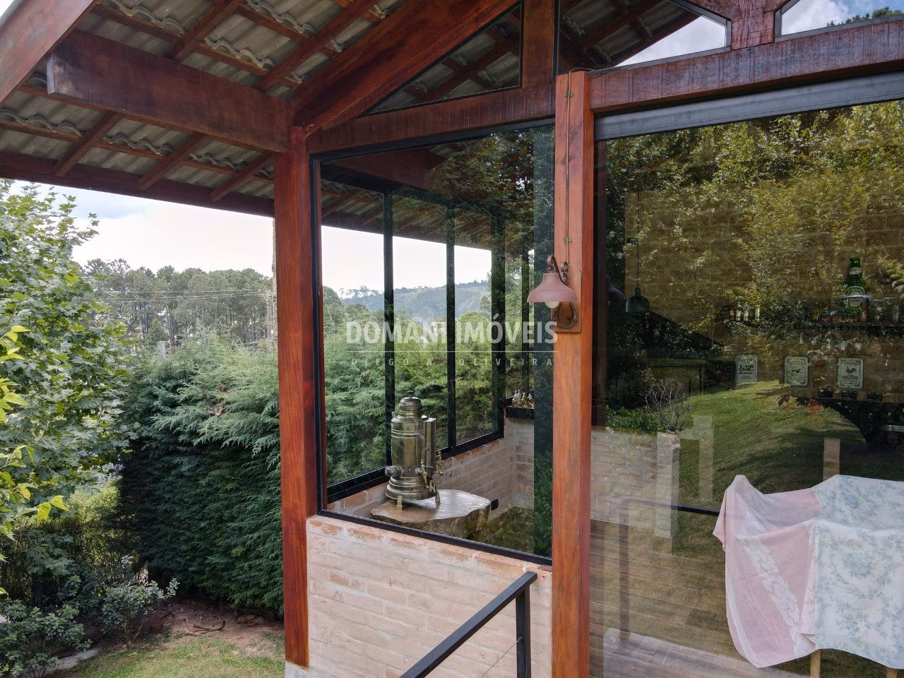 Casa de 1.010 m² em Campos do Jordão, SP